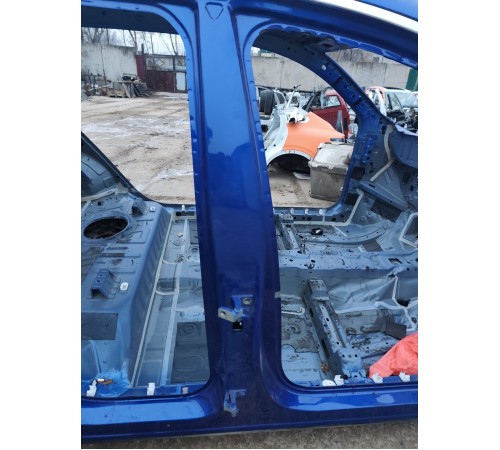 Порог со стойкой правый