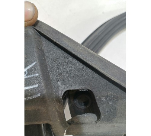 Уплотнитель стекла двери передний правый