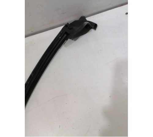 Уплотнитель стекла двери передний правый