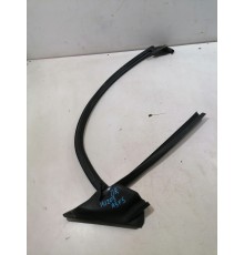 Уплотнитель стекла двери передний правый