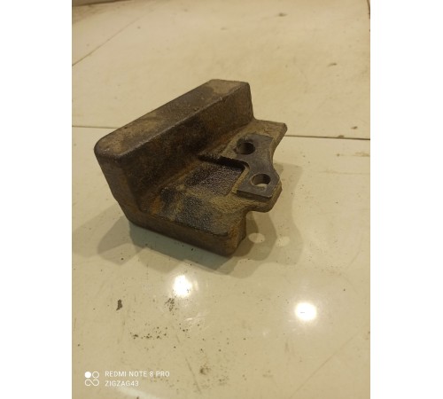 Крепеж(крепление) задний правый