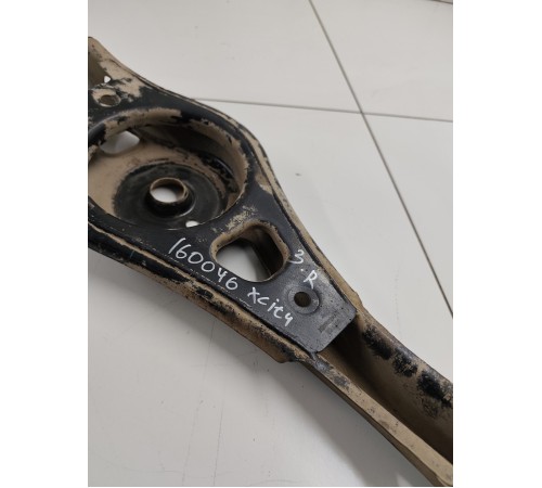 Рычаг задний правый