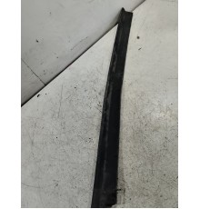 Уплотнитель двери задний правый