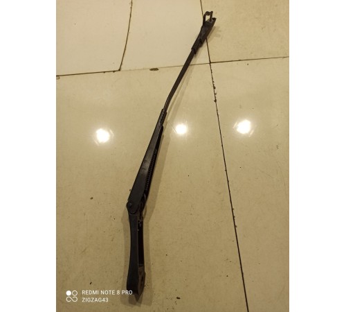 Поводок стеклоочистителя(левый)