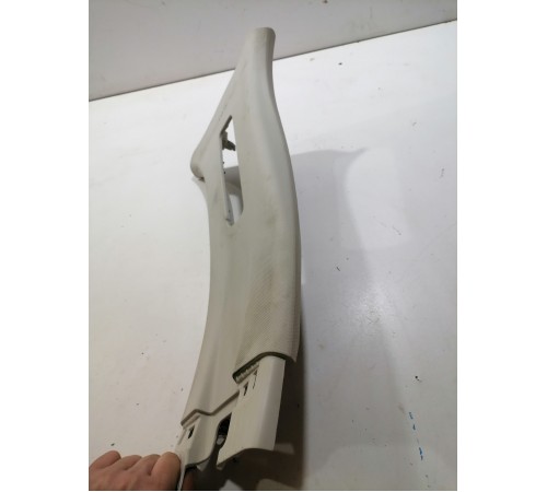 Обшивка центральной стойки правая верхняя