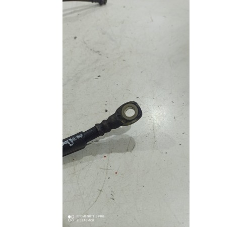 Тормозной шланг (передний, правый)