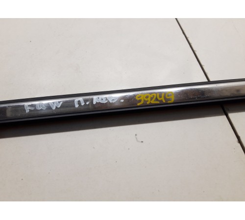 Уплотнитель стекла (передний левый наружный)