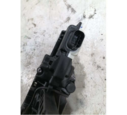 Ручка передняя левая