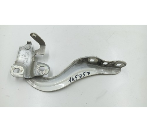 Петля капота левая