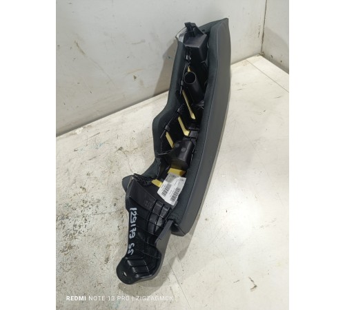 Боковина заднего ряда сиденья правая