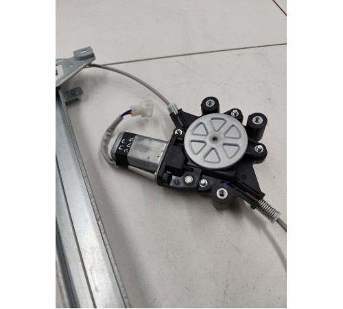 Стеклоподъёмник двери задний правый