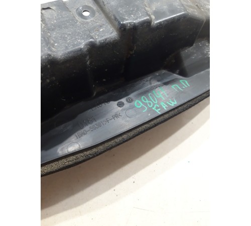 Пыльник крыла передний правый