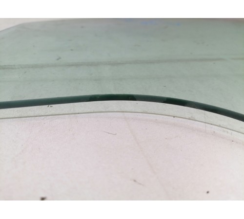 Стекло двери переднее левое