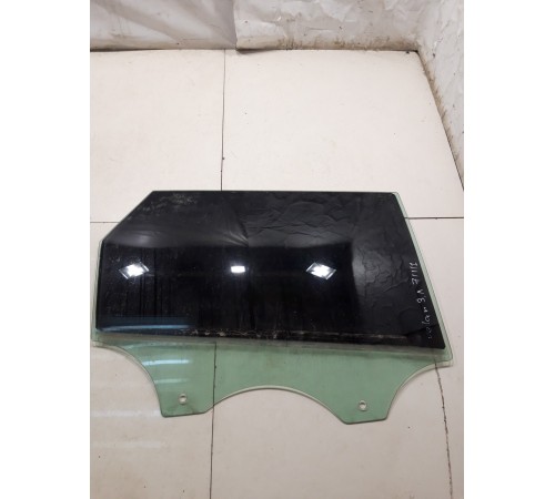 Стекло двери (заднее, левое)