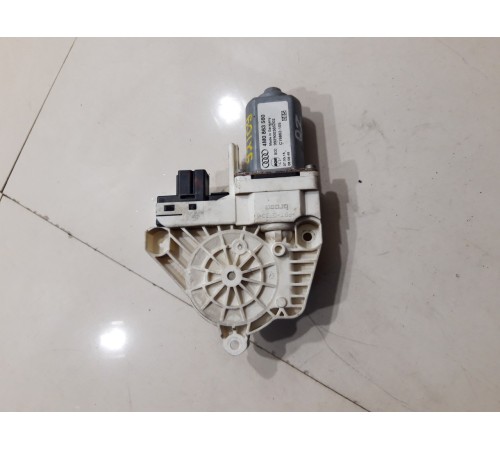 Моторчик привода шторки багажного отсека