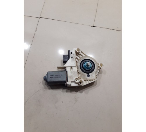 Моторчик привода шторки багажного отсека