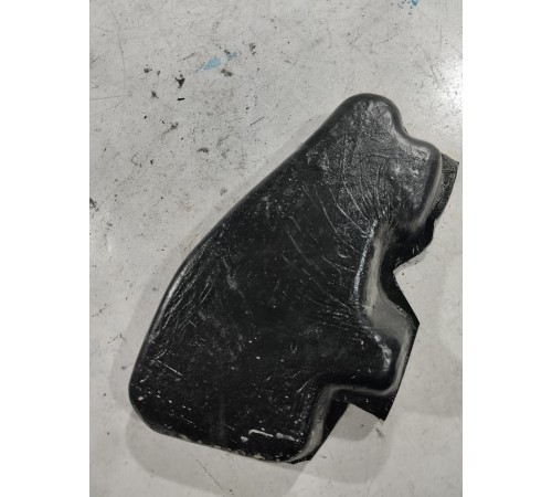 Уплотнитель крыла правый