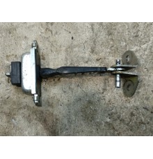 Ограничитель двери передней левой