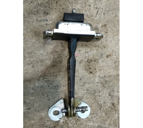 Ограничитель двери передней левой