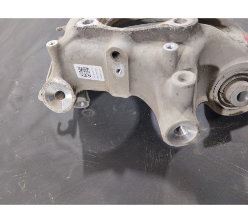 Кулак поворотный(задний правый)