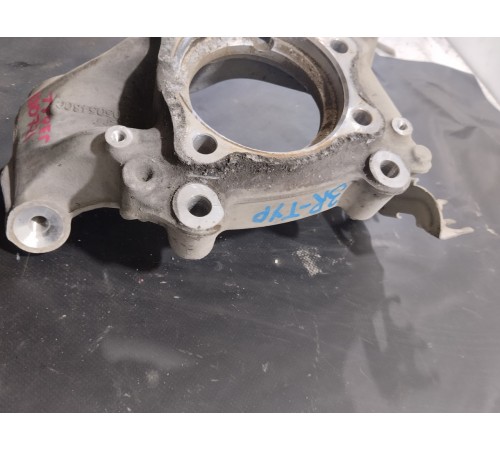 Кулак поворотный(задний правый)