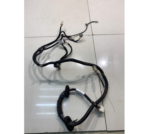 Электропроводка двери (передняя, левая)