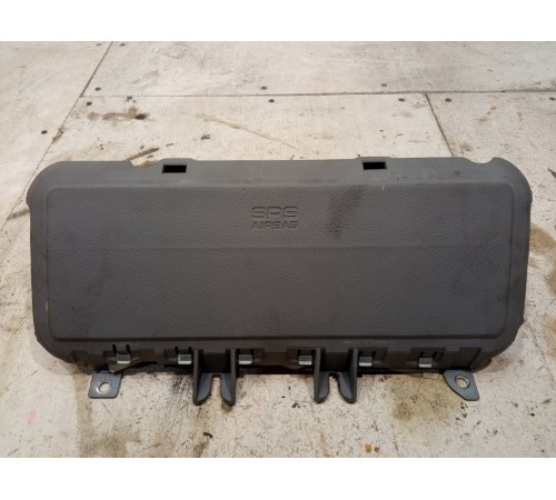 Подушка безопасности водителя в ноги