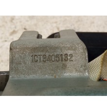 Подушка безопасности водителя в ноги