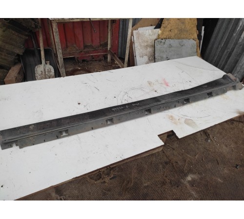 Накладка порога левая