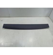 Обшивка двери багажника