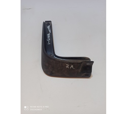 Брызговик задний левый