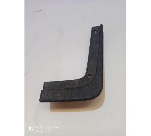 Брызговик задний левый