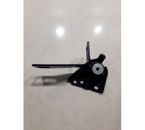 Кронштейн(крепление) спинки заднего сиденья правый