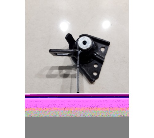 Кронштейн(крепление) спинки заднего сиденья правый