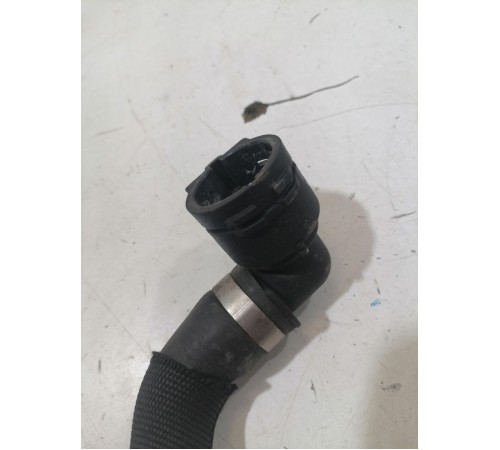 Патрубок охлаждения двигателя