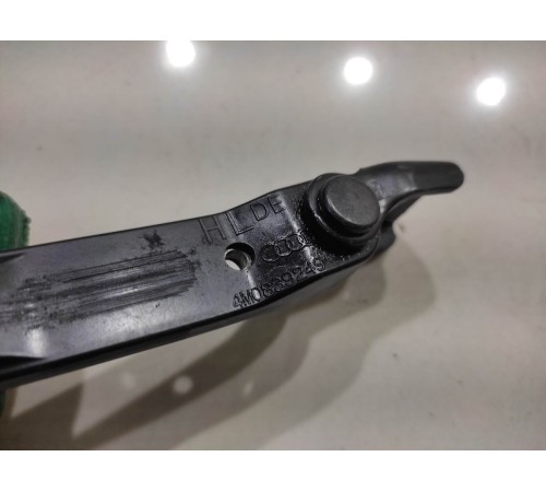 Ограничитель двери(задний правый)