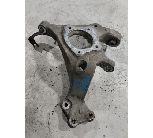 Кулак поворотный задний левый