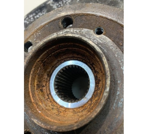 Кулак поворотный(задний левый)