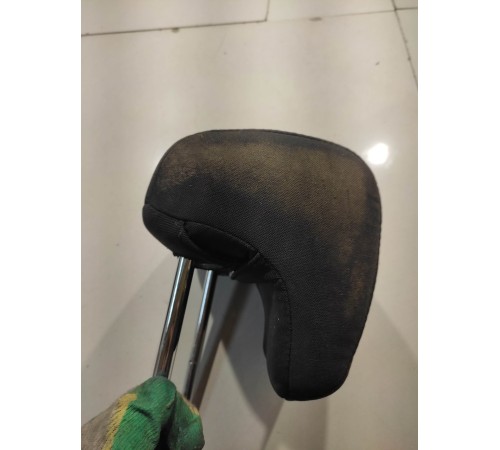 Подголовник (задний)