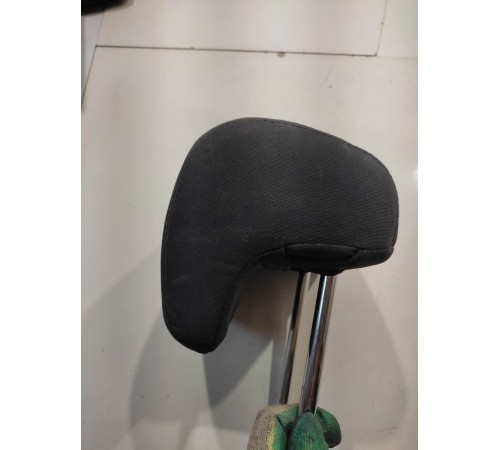 Подголовник (задний)