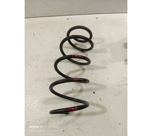 Пружина передняя