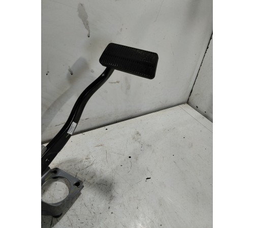 Педаль тормоза