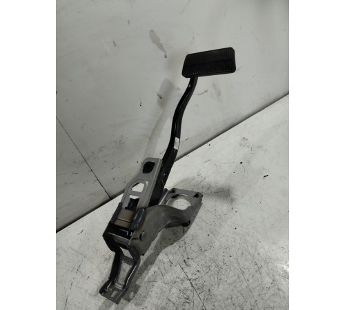 Педаль тормоза