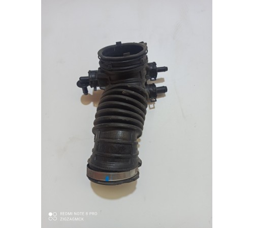 Патрубок воздушного фильтра