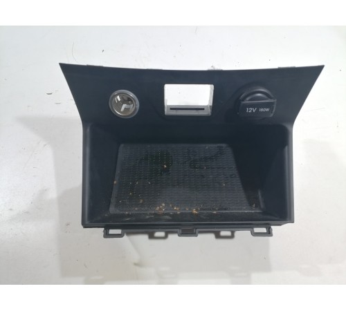 Ящик передней консоли (прикуриватель)