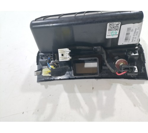 Ящик передней консоли (прикуриватель)