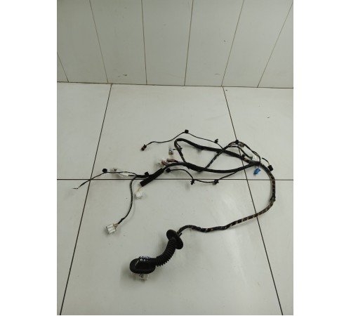Электропроводка двери передняя левая