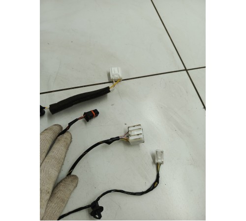 Электропроводка двери передняя левая