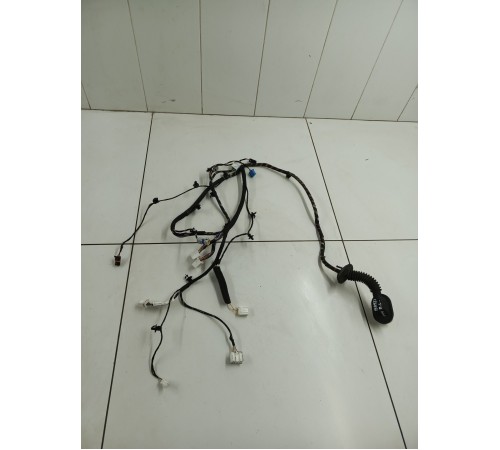 Электропроводка двери передняя левая