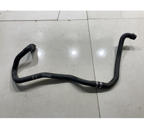 Патрубок системы охлаждения